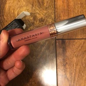 Anastasia Beverly Hills Makeup - Anastasia Beverly Hills Liquid Lipstick in Crush Anastasia Beverly Hills Makeup - Anastasia Beverly Hills Liquid Lipstick in Crush